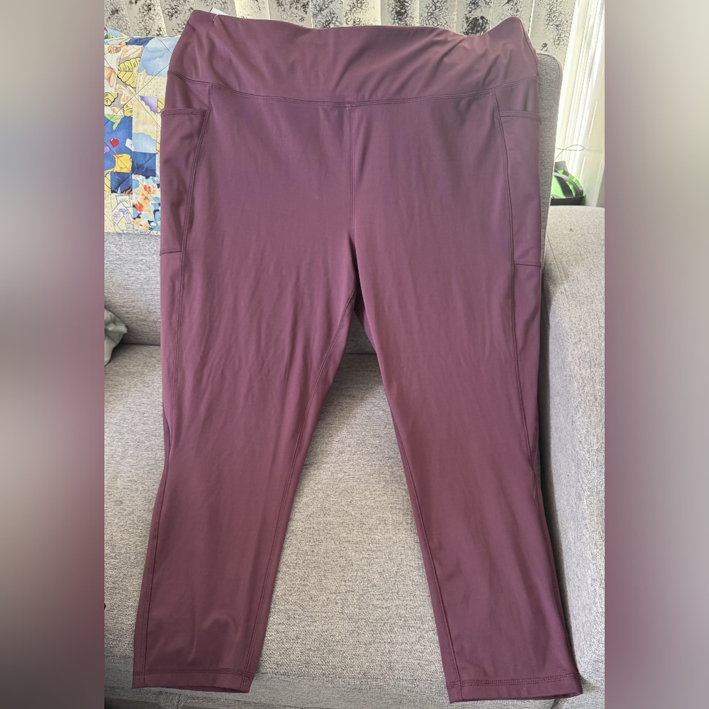 Active USA Maroon Leggings